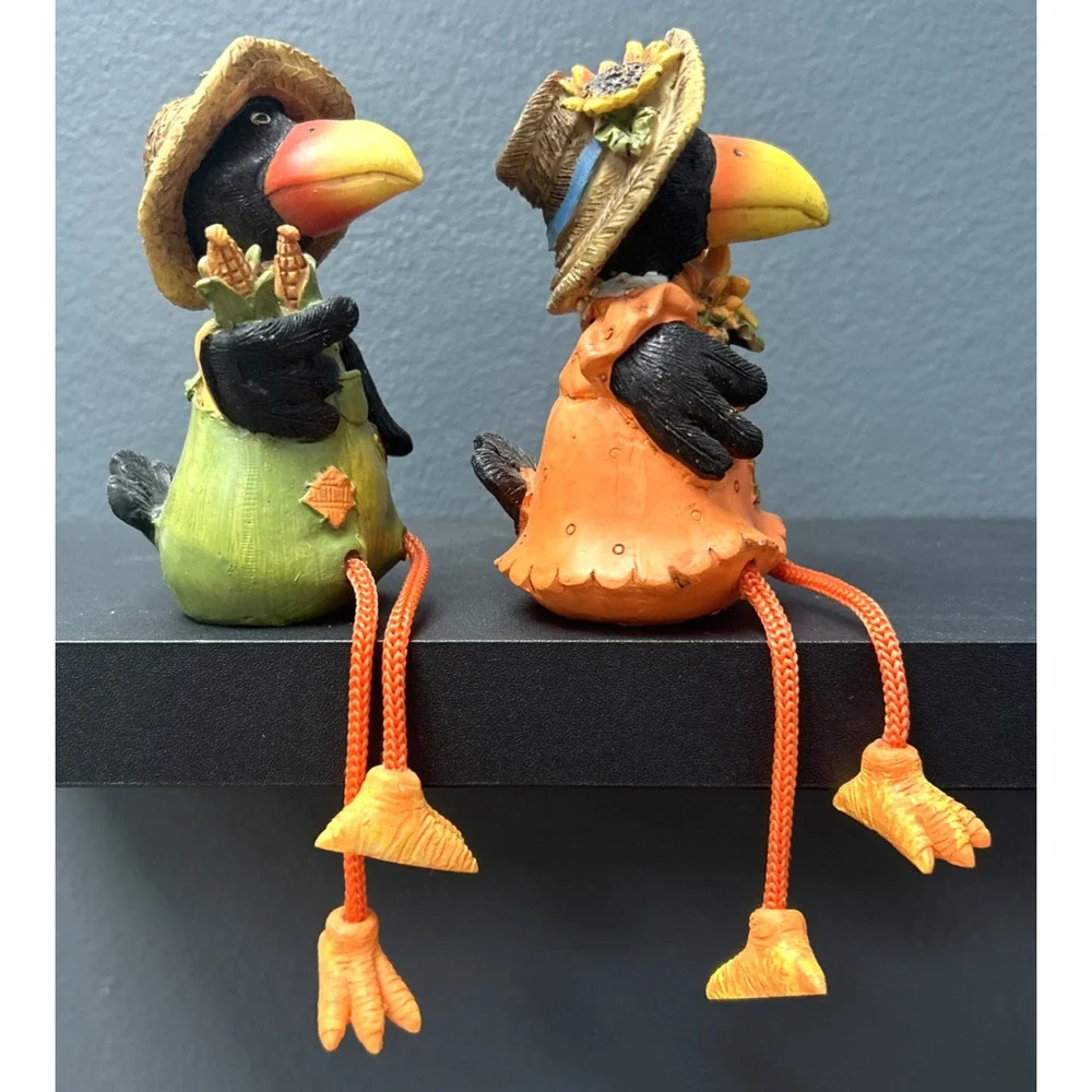 Vintage Crow Shelf Sitters Country Folk Art Figurine Pair Straw Hat Flowers Corn